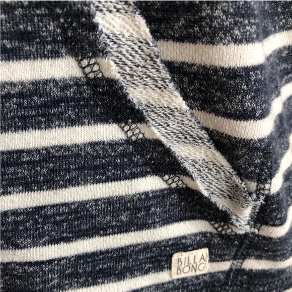 NWOT Billabong hoodie - Picture 4 of 10